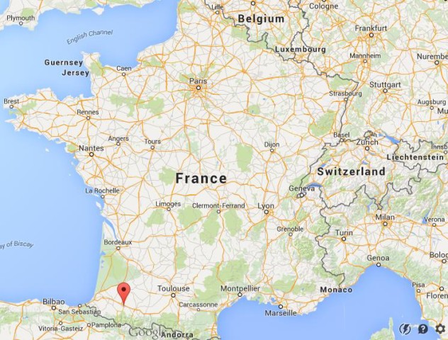 location Pau on map of France