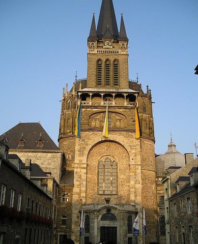 Aachen main church