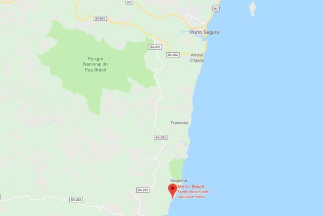 Where is Praia do Espelho located