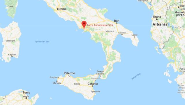 Where is Torre Annunziata located on map of South of Italy